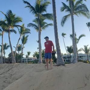 Meet your Posher, Grant